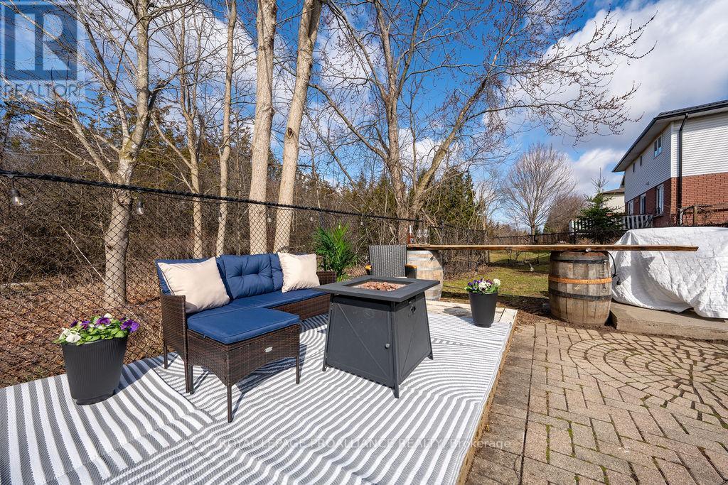 












29 SHERWOOD CRESCENT

,
Belleville (Belleville Ward),




Ontario
K8P5G2

