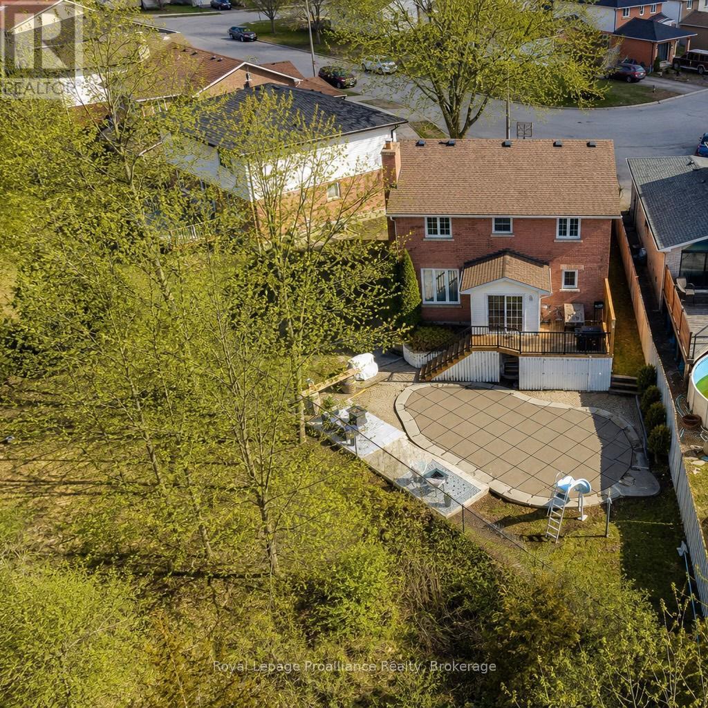 












29 SHERWOOD CRESCENT

,
Belleville (Belleville Ward),




Ontario
K8P5G2

