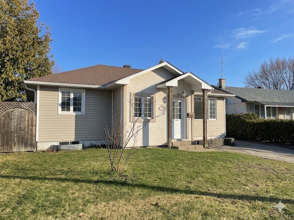 









6


Rue Ste-Yvonne

,
Gatineau (Gatineau),




QC
J8T1X5

