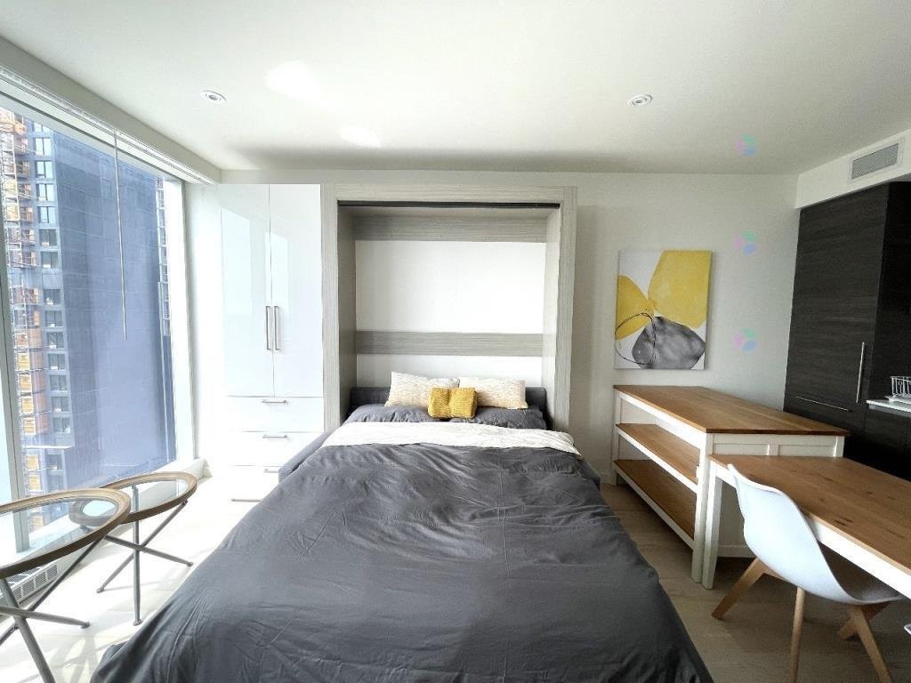 









1450


Boul. René-Lévesque O.

, 1401,
Montréal (Ville-Marie),




QC
H3G0E1

