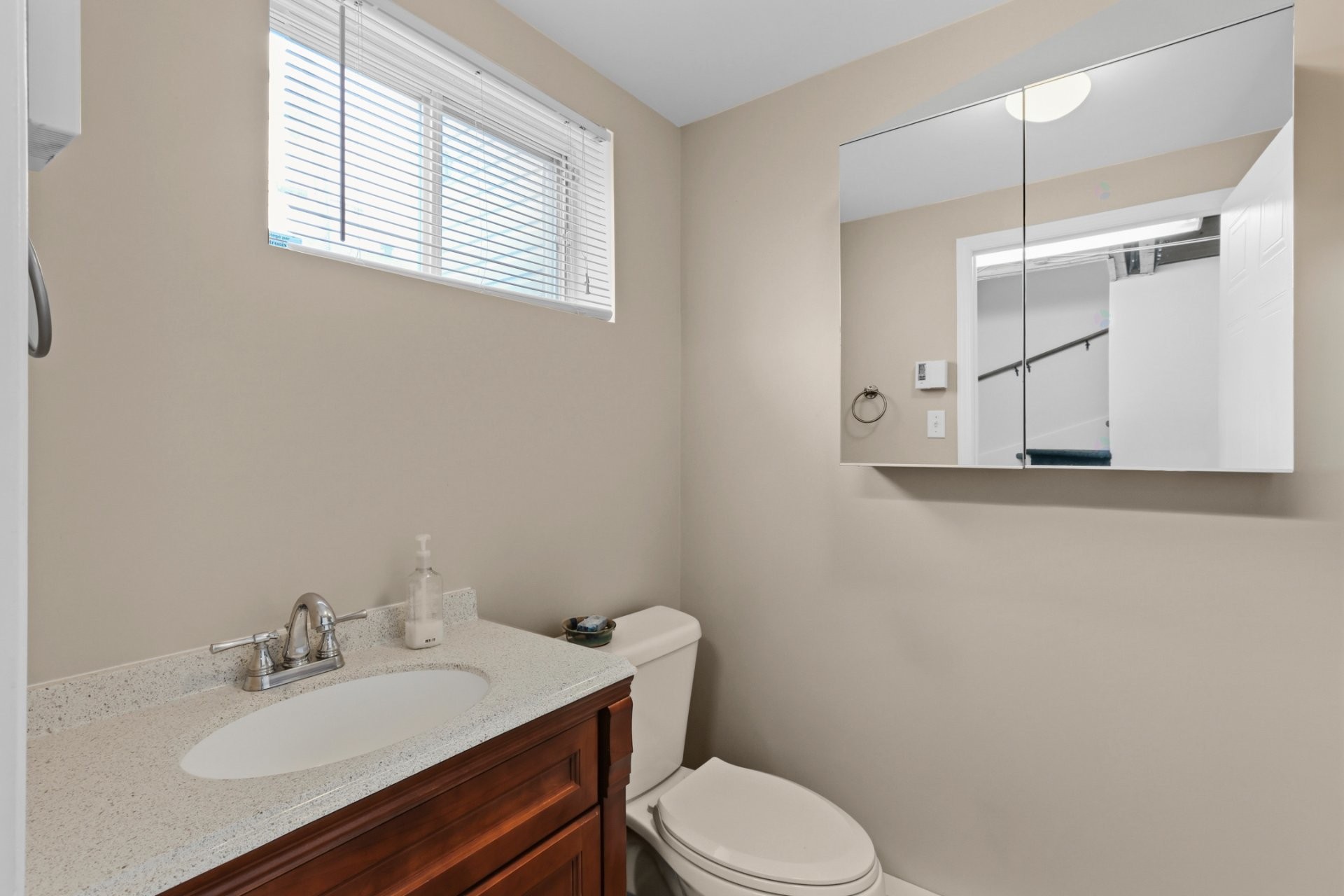 









305


Rue de la Providence

,
Sainte-Catherine,




QC
J5C2A6

