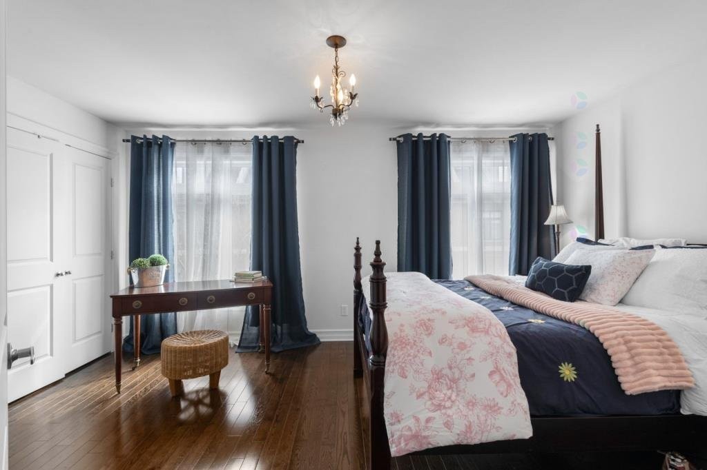 









402Z


Rue Étienne-Lavoie

,
Laval (Sainte-Dorothée),




QC
H7X0B8


