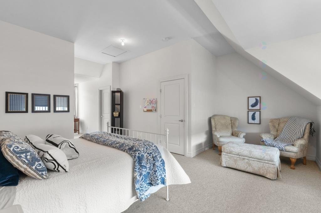 









402Z


Rue Étienne-Lavoie

,
Laval (Sainte-Dorothée),




QC
H7X0B8

