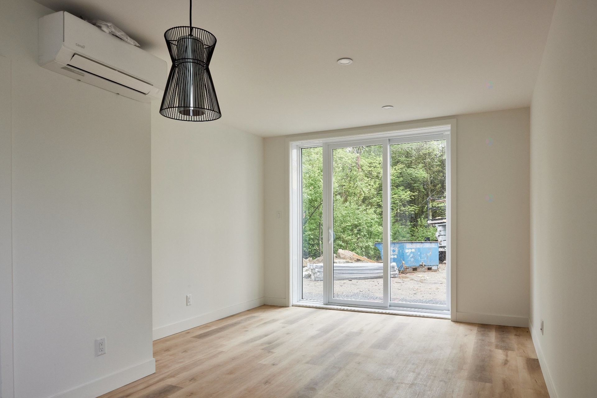 









90


Rue de l'Hibiscus

, 001,
Granby,




QC
J2H1T9

