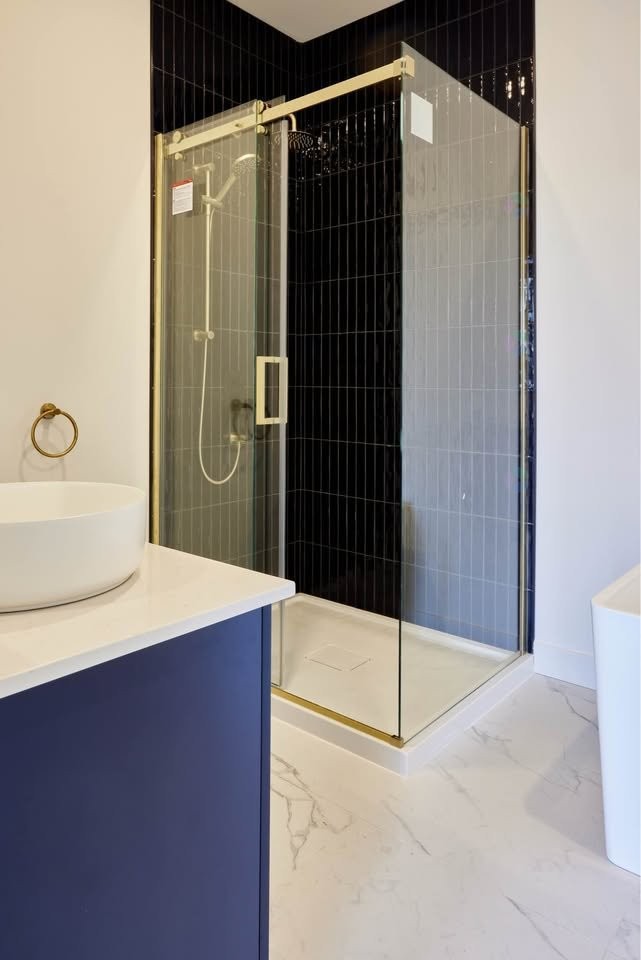 









100


Rue de l'Hibiscus

, 202,
Granby,




QC
J2H1T9

