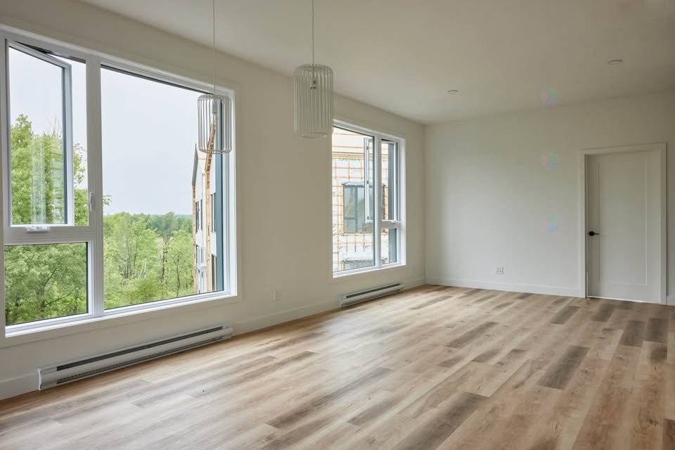 









100


Rue de l'Hibiscus

, 202,
Granby,




QC
J2H1T9

