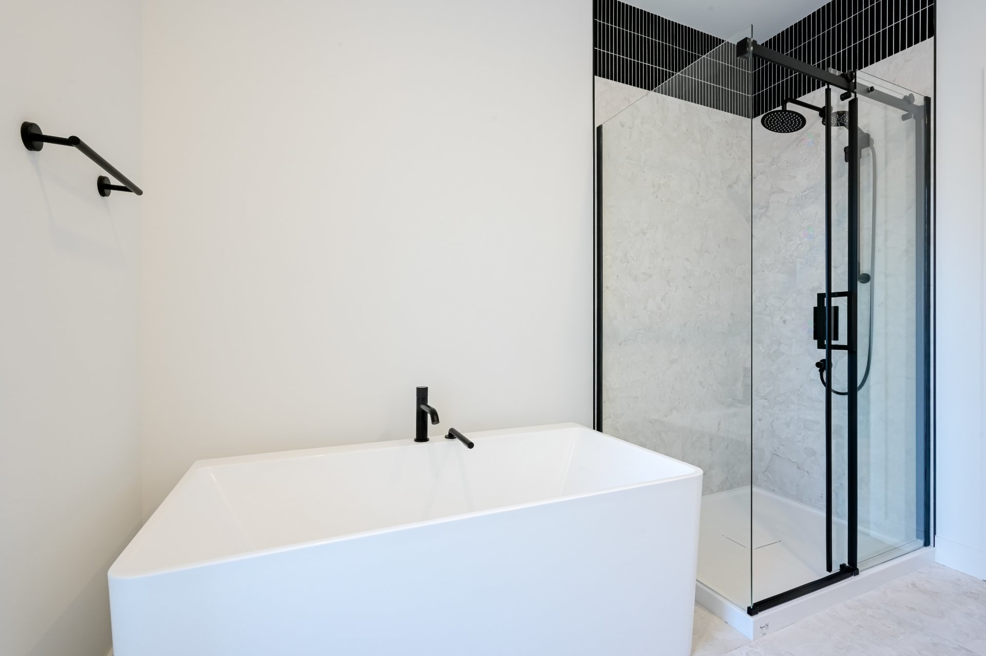 









28


Rue de l'Hibiscus

,
Granby,




QC
J2H1T9

