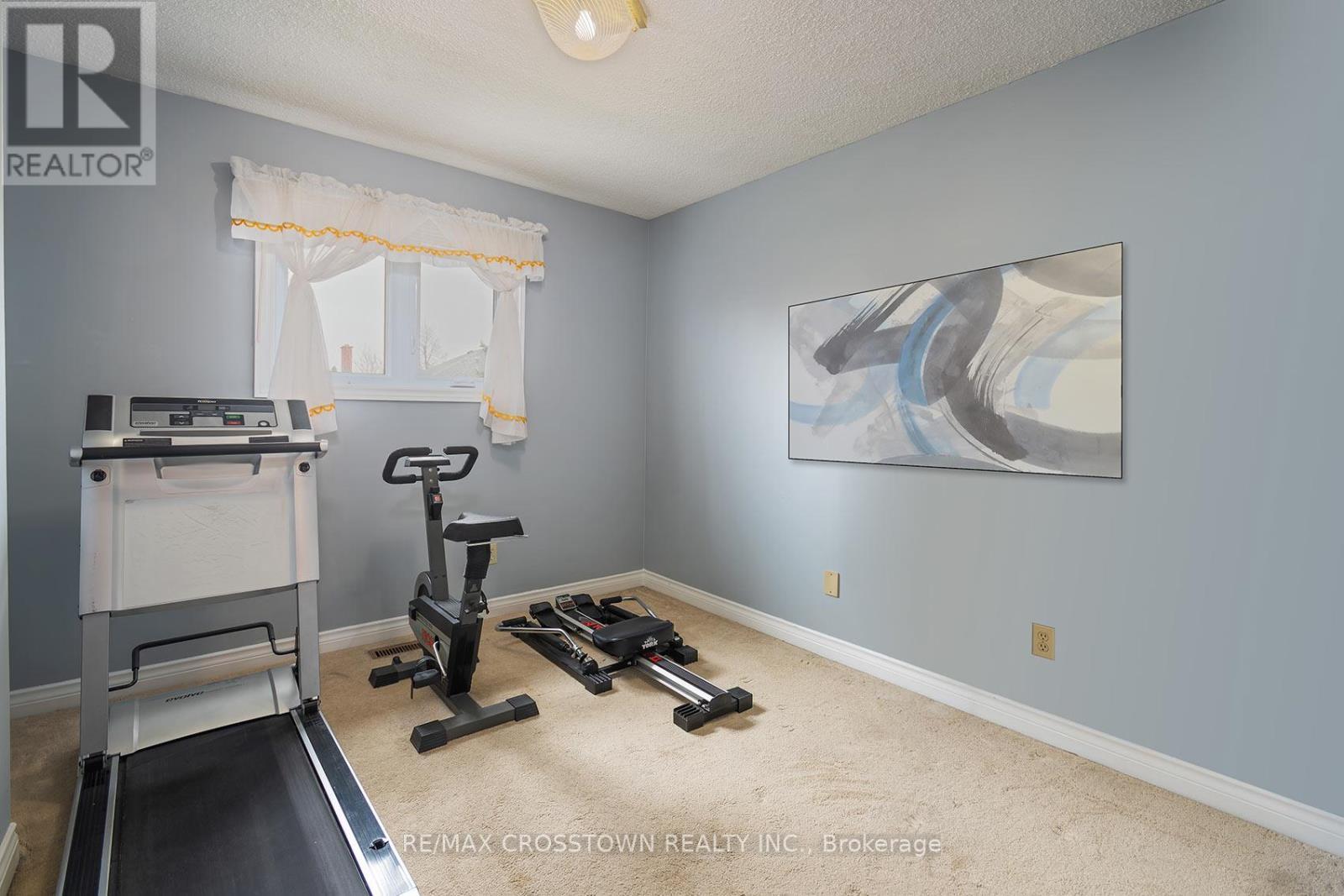 












119 FIELDGATE DRIVE

,
Vaughan,




Ontario
L6A1K5

