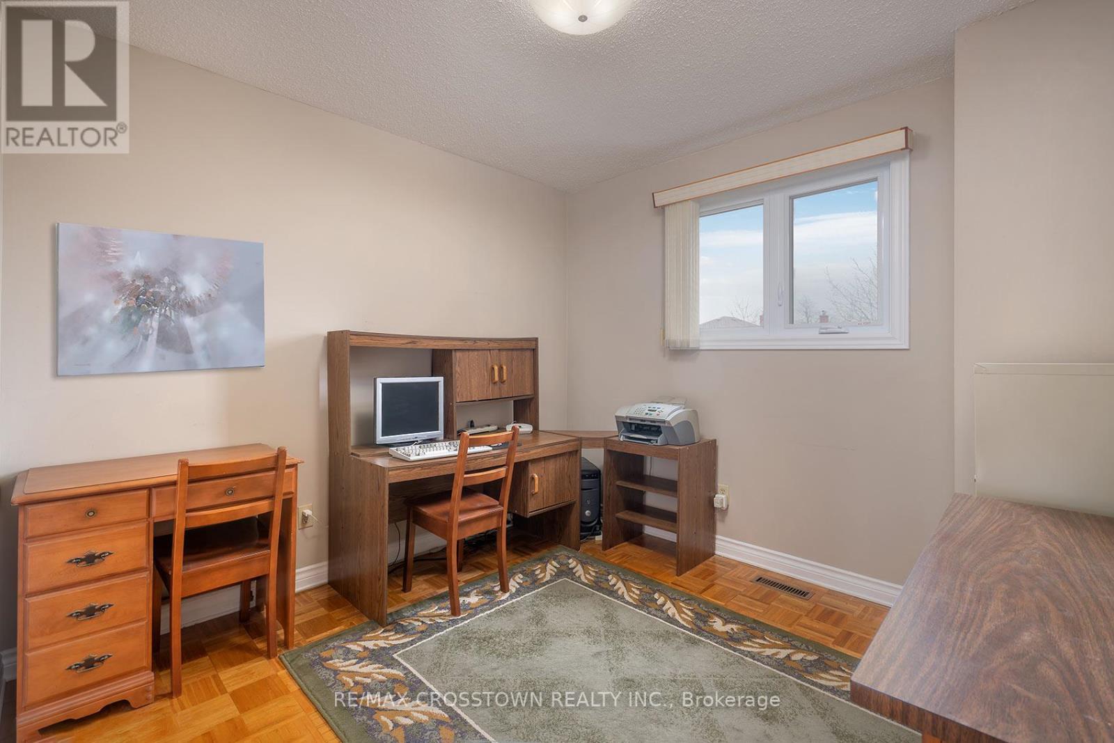 












119 FIELDGATE DRIVE

,
Vaughan,




Ontario
L6A1K5

