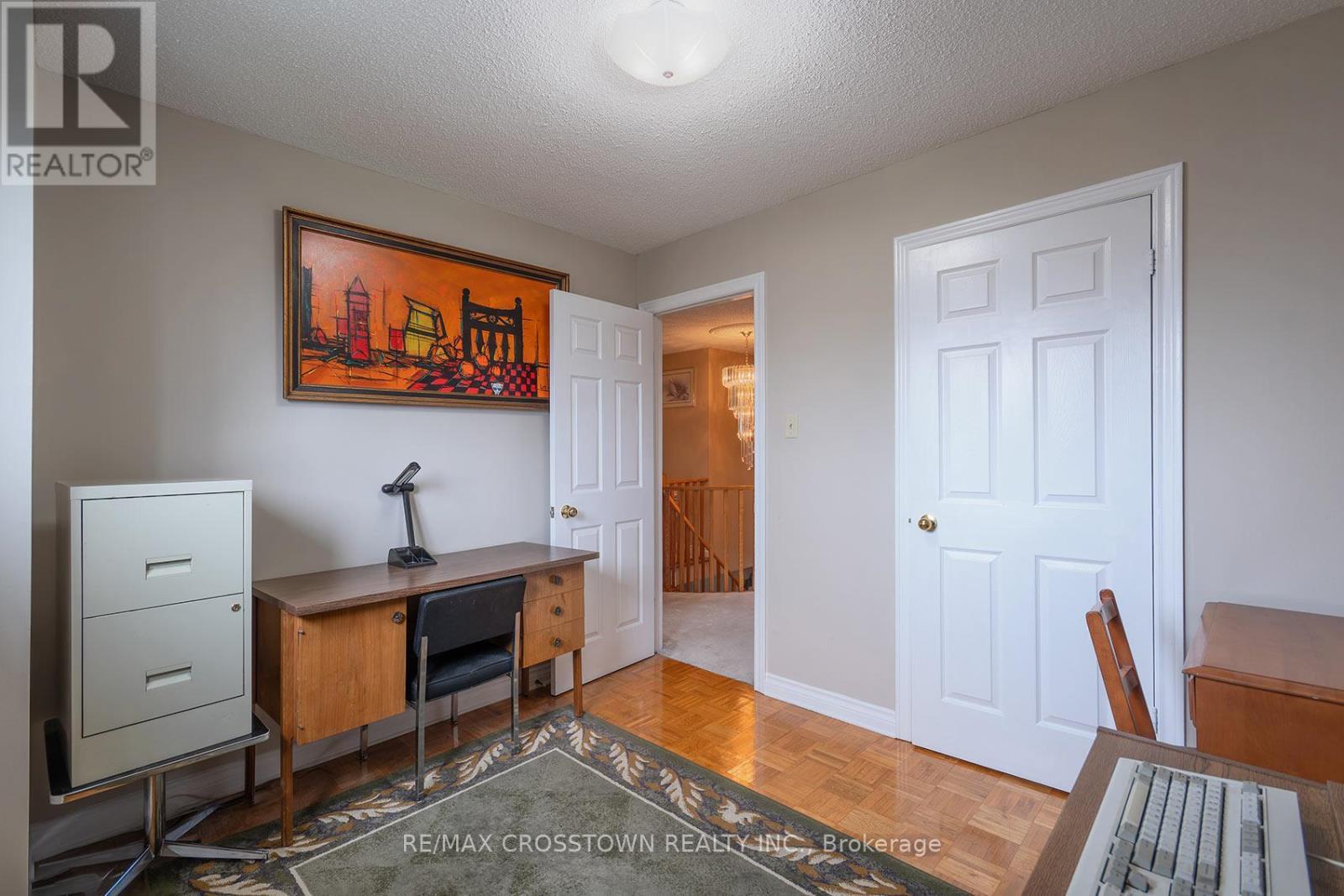 












119 FIELDGATE DRIVE

,
Vaughan,




Ontario
L6A1K5

