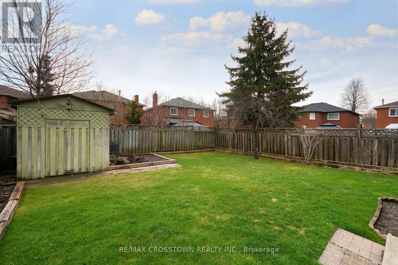 












119 FIELDGATE DRIVE

,
Vaughan,




Ontario
L6A1K5

