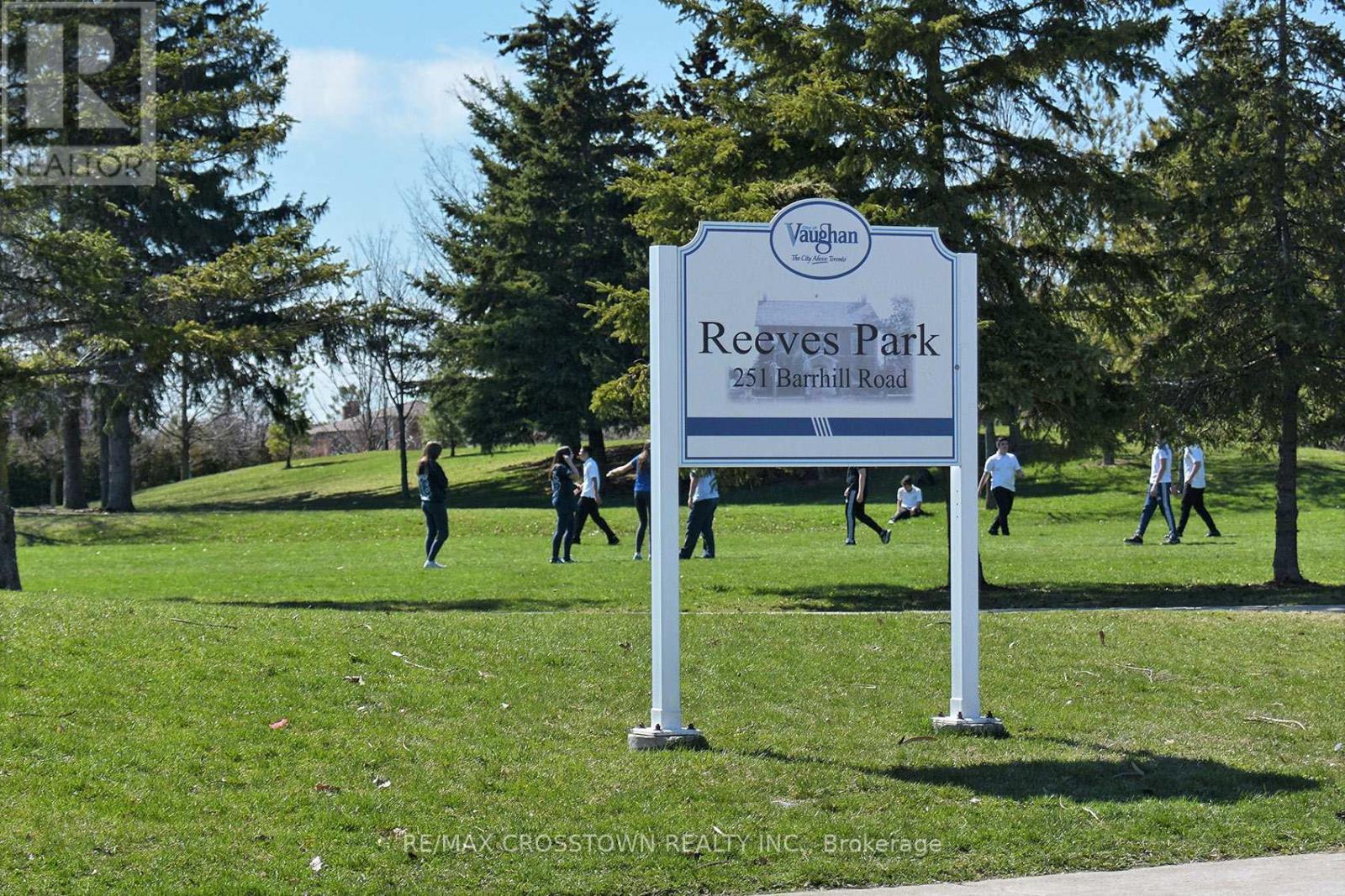 












119 FIELDGATE DRIVE

,
Vaughan,




Ontario
L6A1K5

