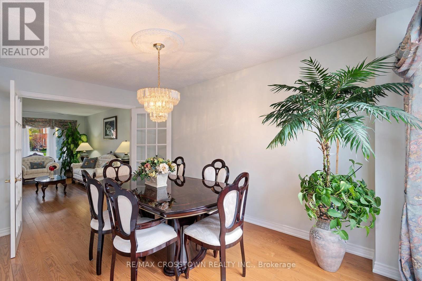 












119 FIELDGATE DRIVE

,
Vaughan,




Ontario
L6A1K5

