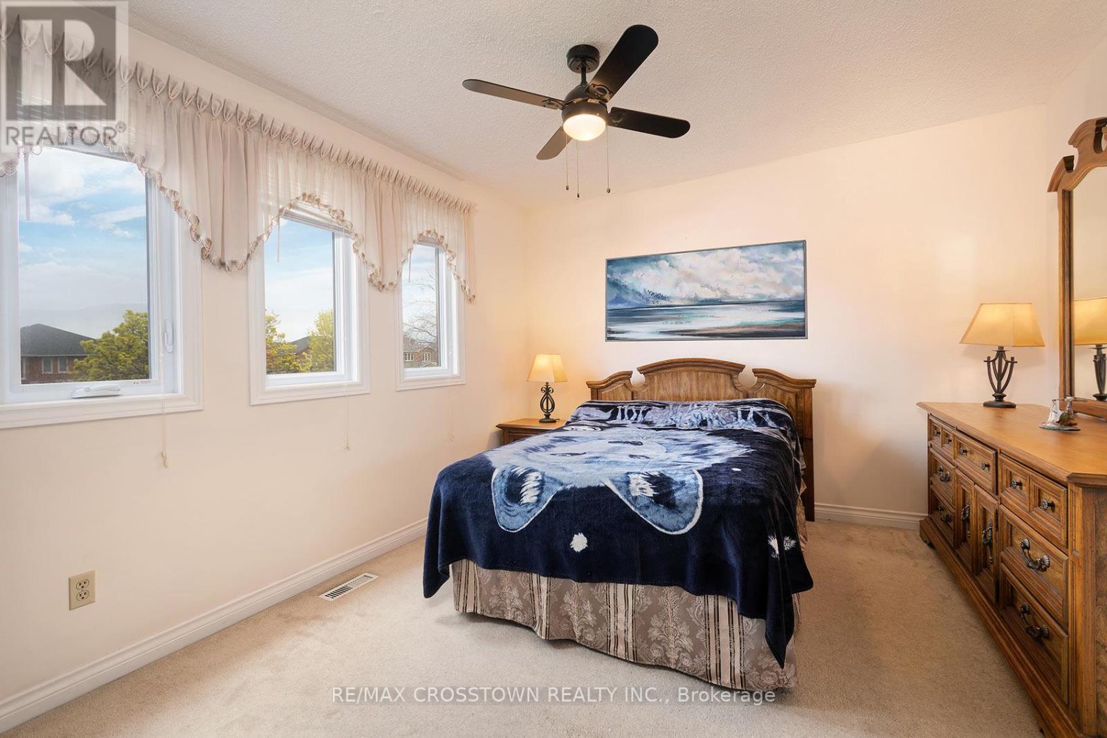 












119 FIELDGATE DRIVE

,
Vaughan,




Ontario
L6A1K5

