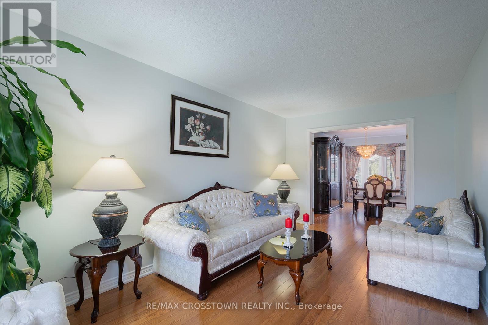 












119 FIELDGATE DRIVE

,
Vaughan,




Ontario
L6A1K5

