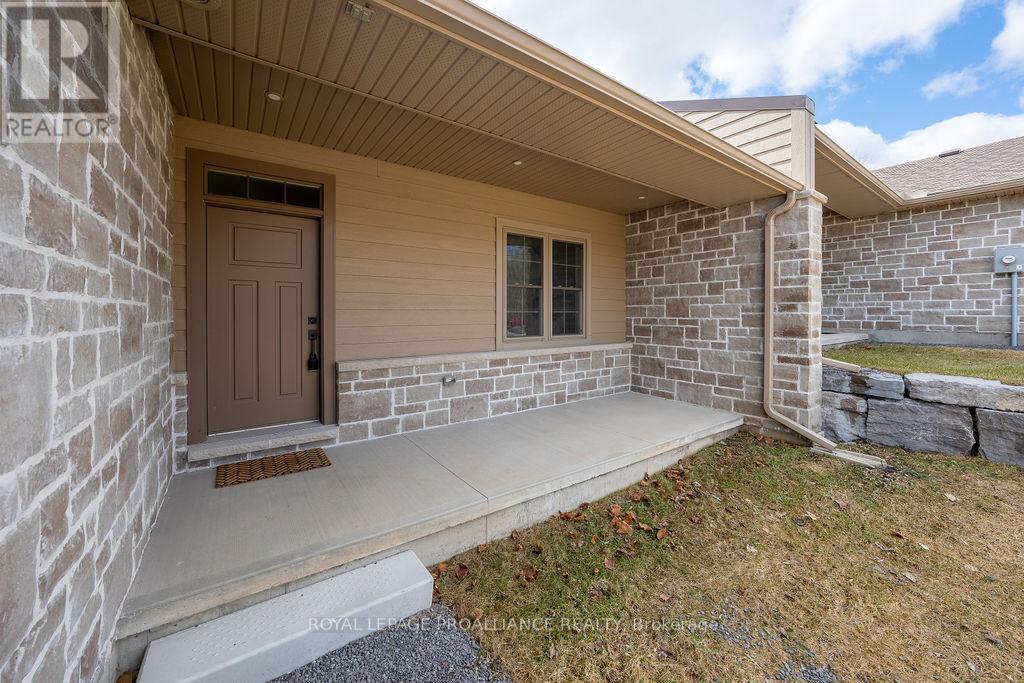 












71 SEYMOUR STREET W

,
Centre Hastings,




Ontario
K0K2K0

