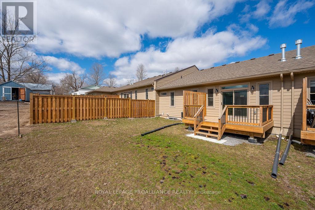 












71 SEYMOUR STREET W

,
Centre Hastings,




Ontario
K0K2K0

