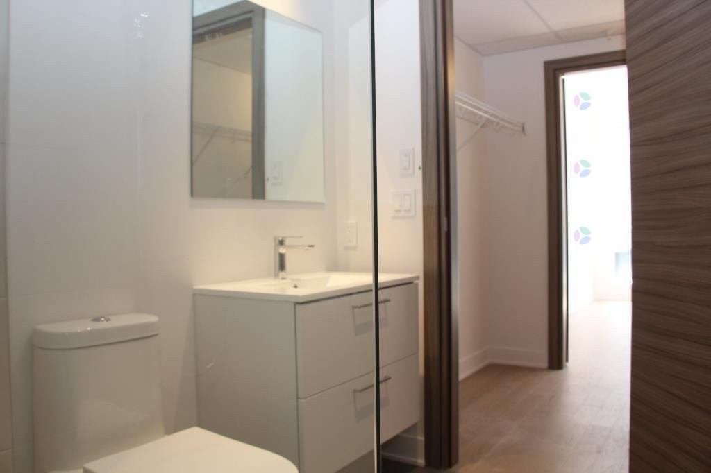 









1400


Rue Ottawa

, 322B,
Montréal (Le Sud-Ouest),




QC
H3C0Y9

