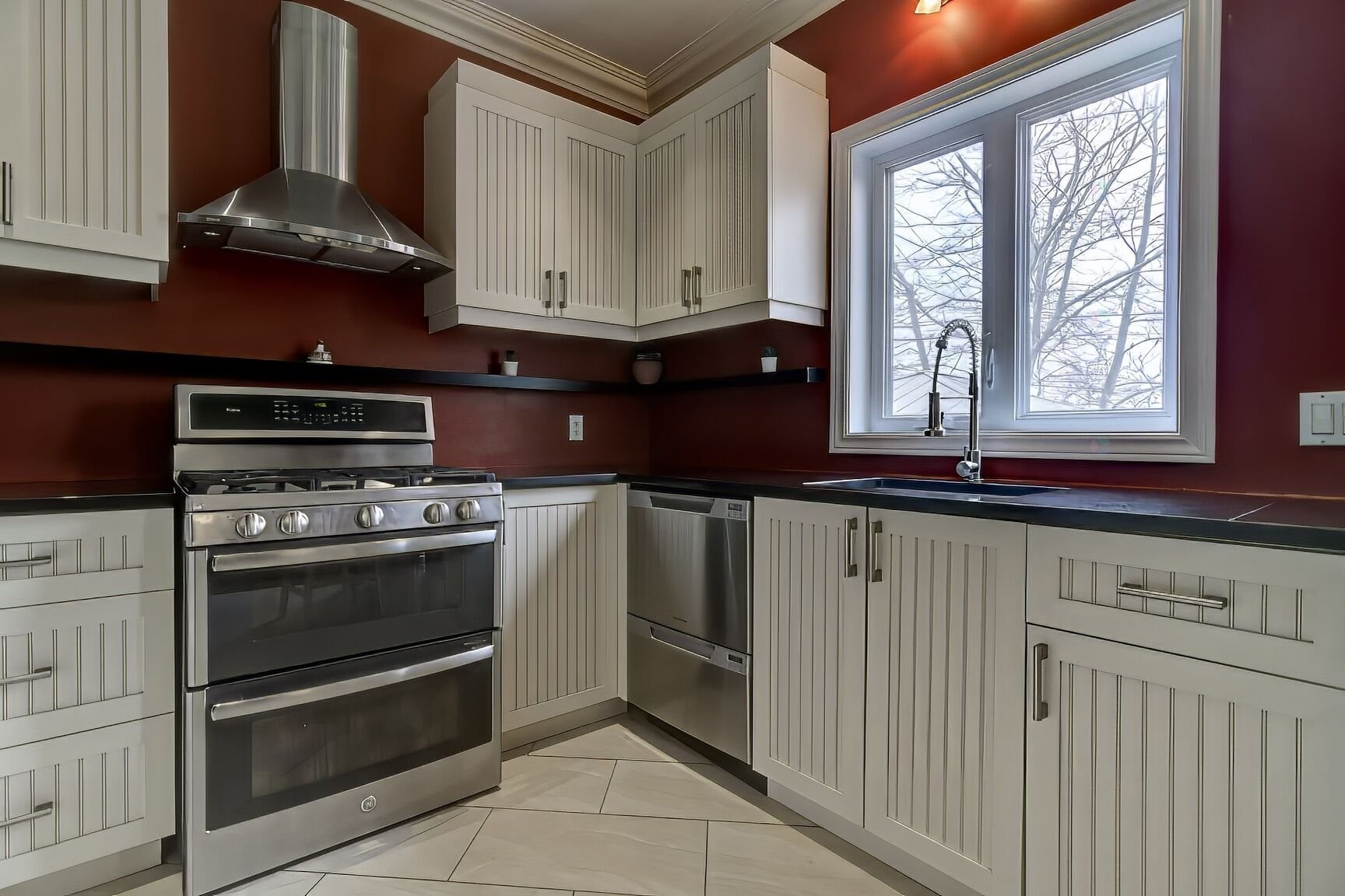 









8821


Place Rhoda

,
Brossard,




QC
J4X0A5

