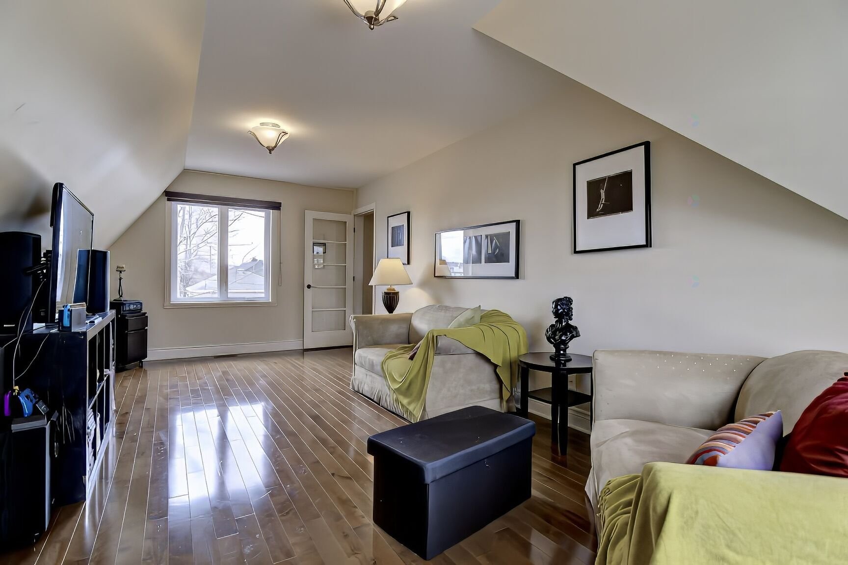 









8821


Place Rhoda

,
Brossard,




QC
J4X0A5

