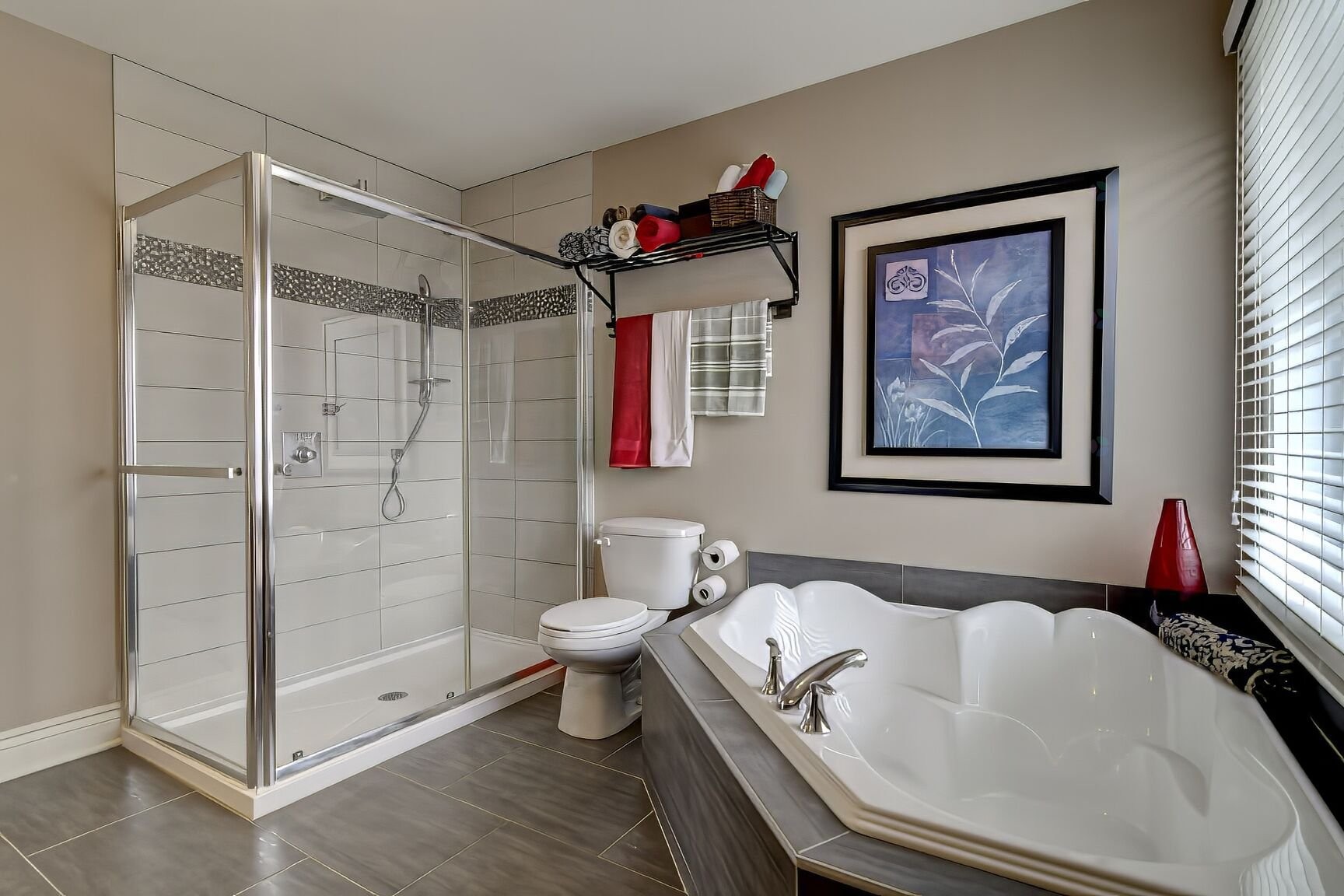 









8821


Place Rhoda

,
Brossard,




QC
J4X0A5

