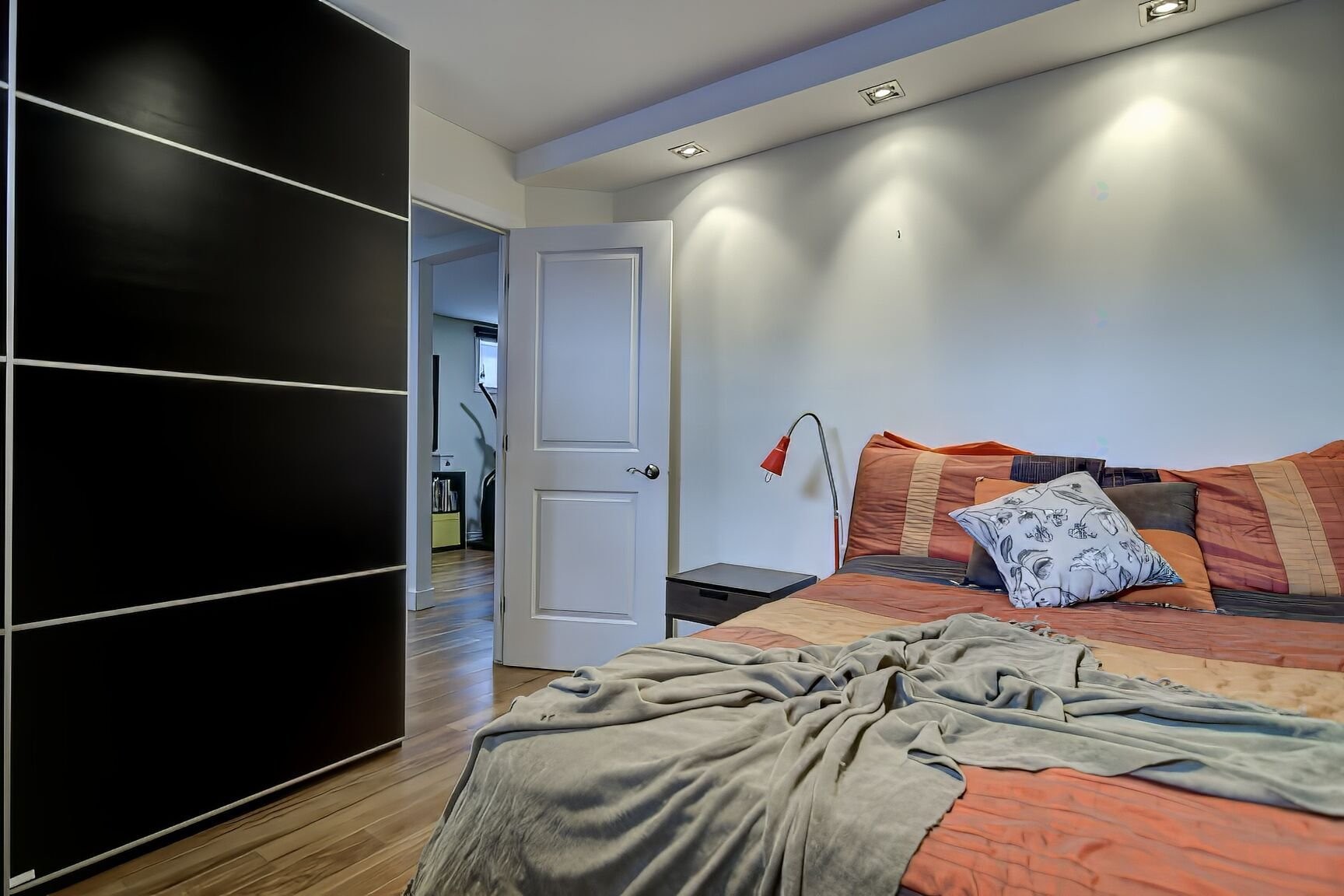 









8821


Place Rhoda

,
Brossard,




QC
J4X0A5

