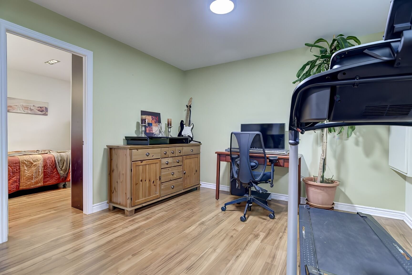 









8821


Place Rhoda

,
Brossard,




QC
J4X0A5

