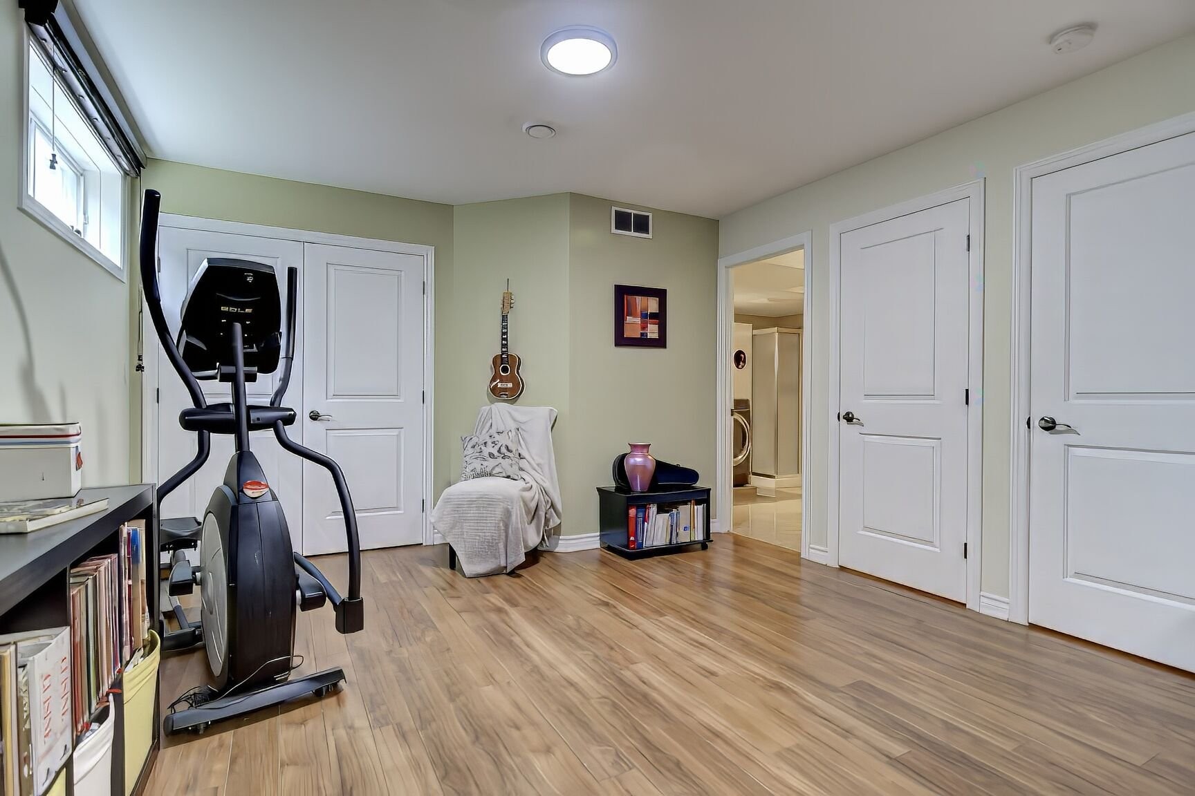 









8821


Place Rhoda

,
Brossard,




QC
J4X0A5

