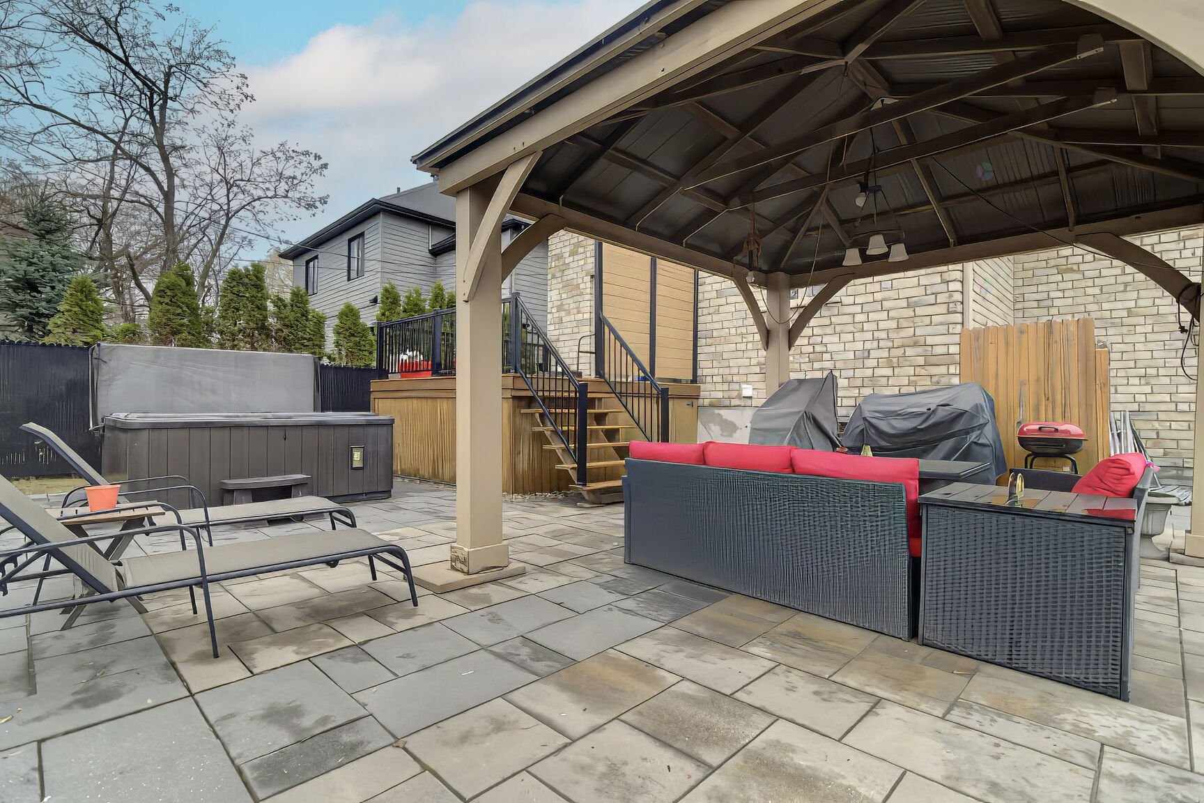 









8821


Place Rhoda

,
Brossard,




QC
J4X0A5

