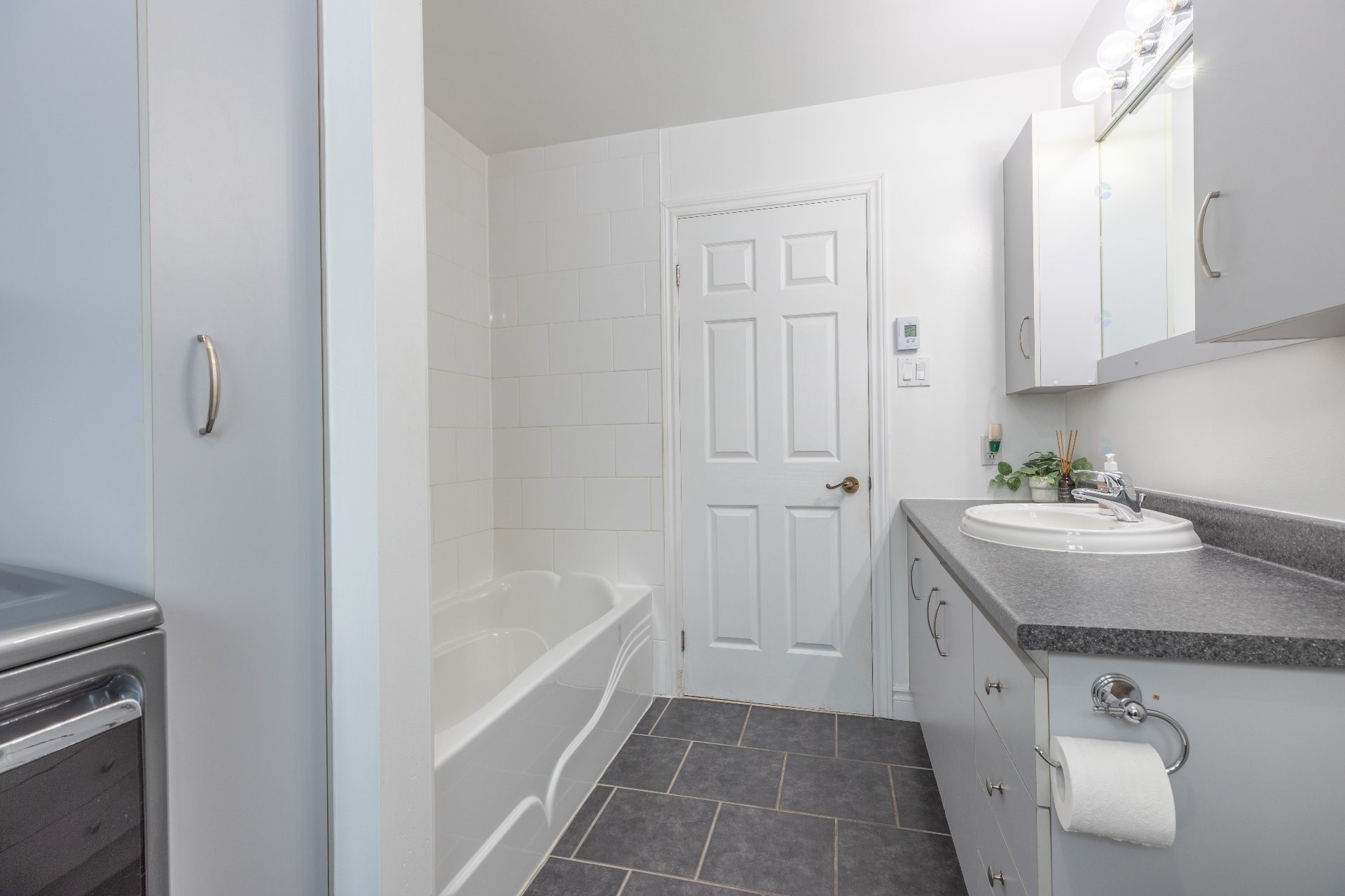 









411


Rue St-Michel

,
Saint-Michel-des-Saints,




QC
J0K3B0

