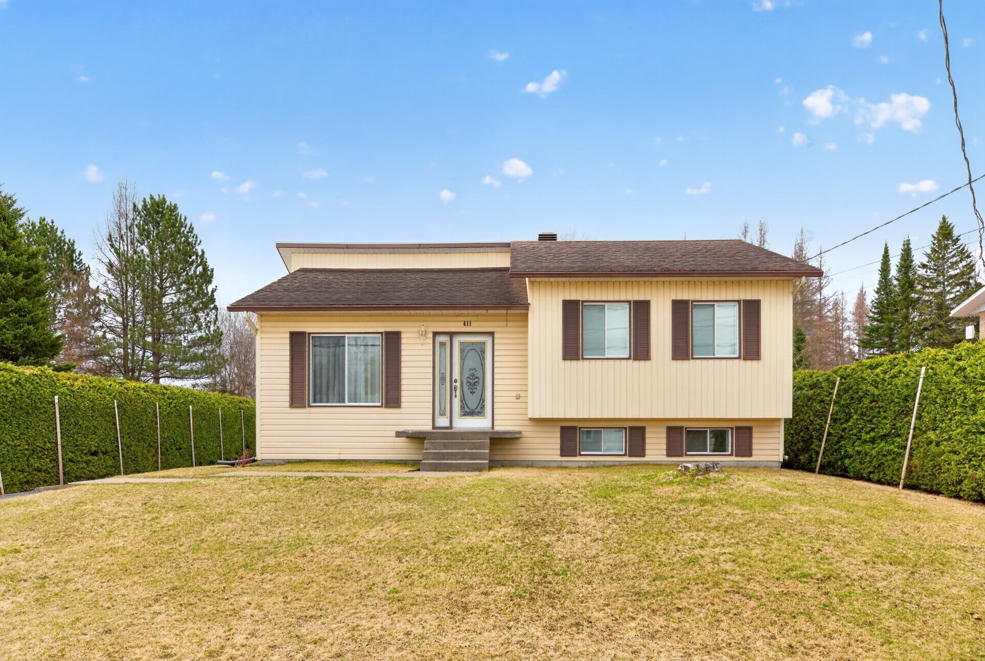 









411


Rue St-Michel

,
Saint-Michel-des-Saints,




QC
J0K3B0

