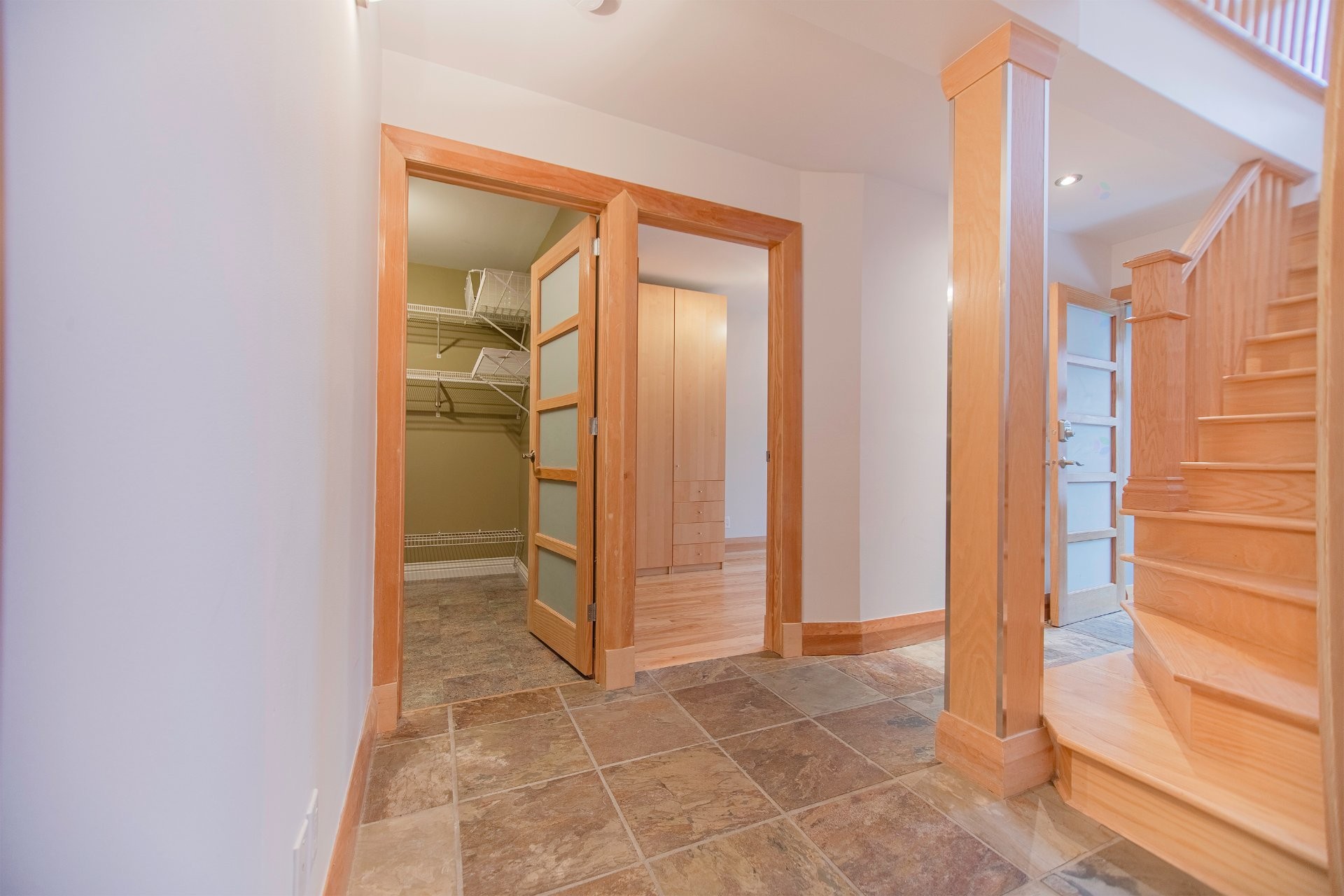 









5266

 - 5270


Rue Garnier

,
Montréal (Le Plateau-Mont-Royal),




QC
H2J3T2

