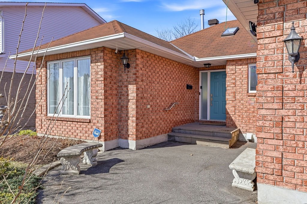 









441


Rue des Caravelles

,
Gatineau (Aylmer),




QC
J9J2L8

