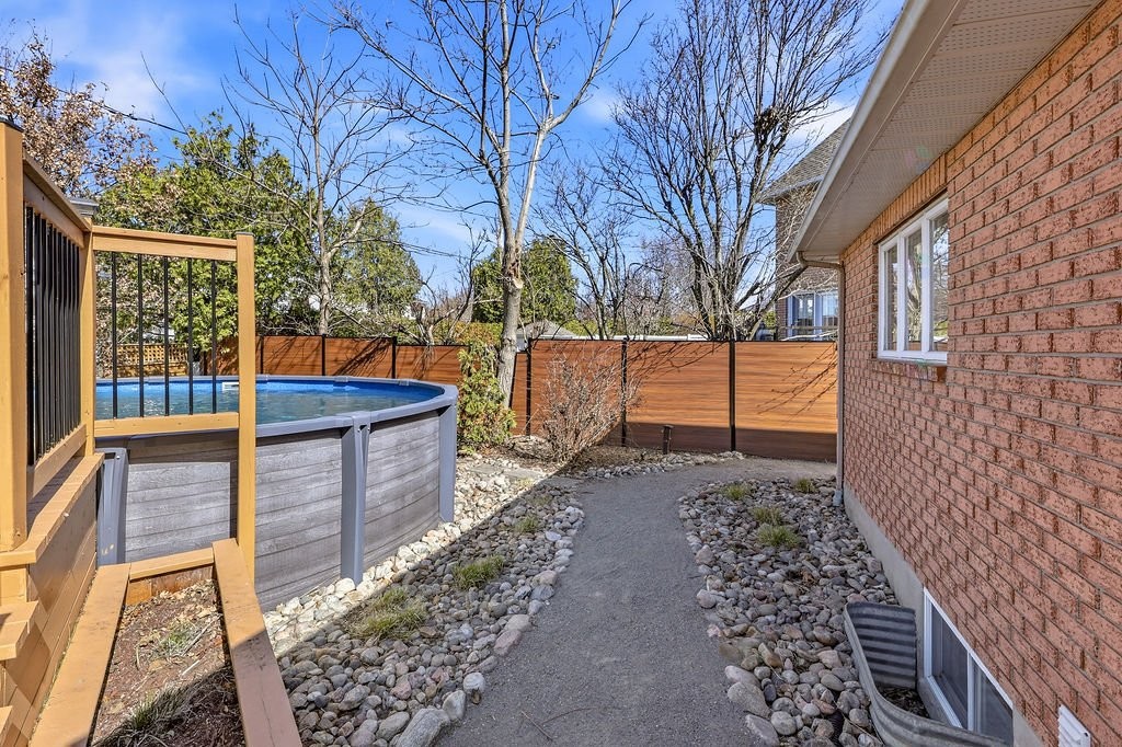 









441


Rue des Caravelles

,
Gatineau (Aylmer),




QC
J9J2L8


