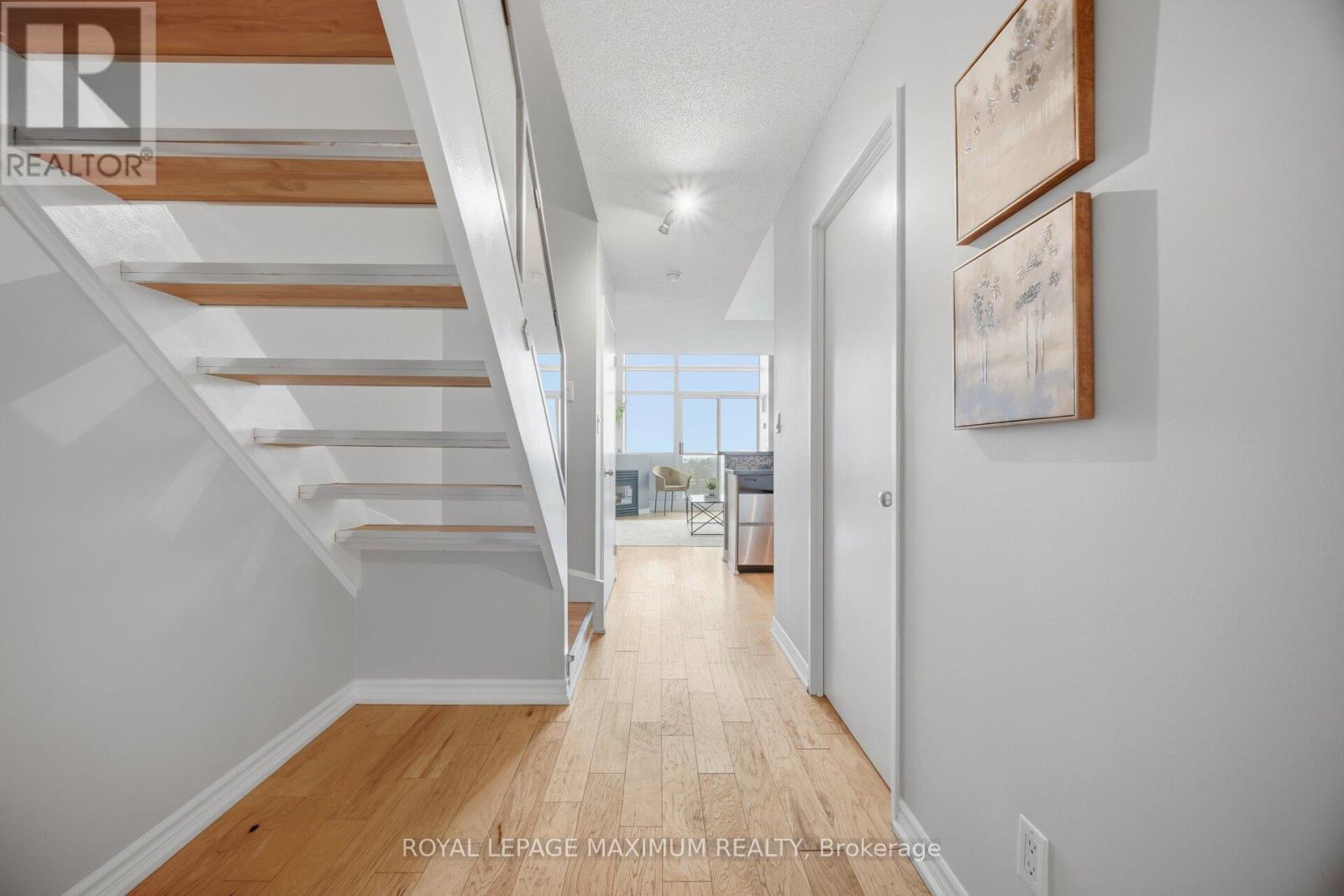












508 - 200 MANITOBA STREET

,
Toronto,




Ontario
M8Y3Y9

