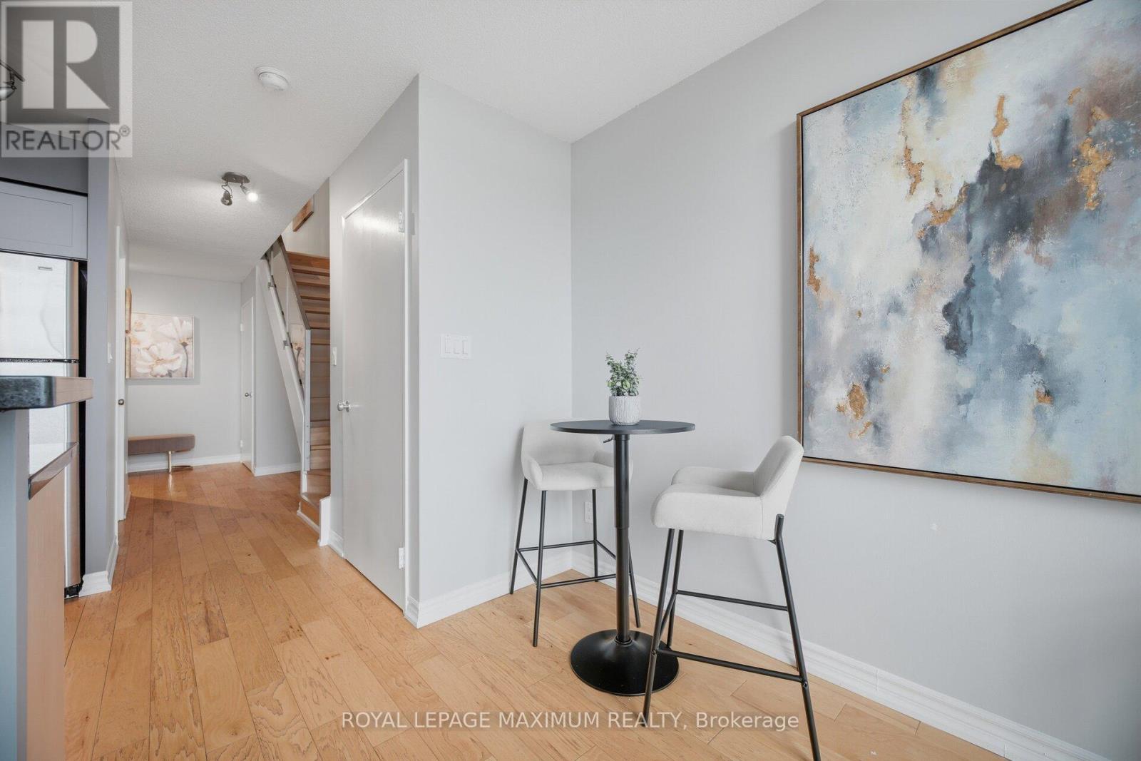 












508 - 200 MANITOBA STREET

,
Toronto,




Ontario
M8Y3Y9


