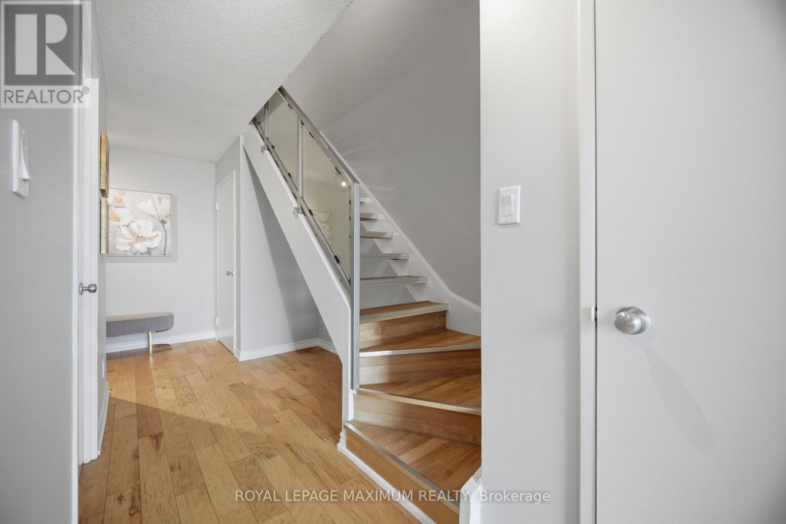 












508 - 200 MANITOBA STREET

,
Toronto,




Ontario
M8Y3Y9

