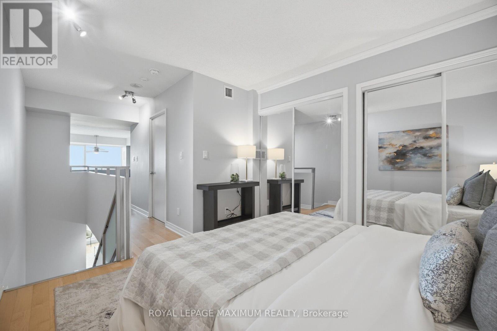 












508 - 200 MANITOBA STREET

,
Toronto,




Ontario
M8Y3Y9

