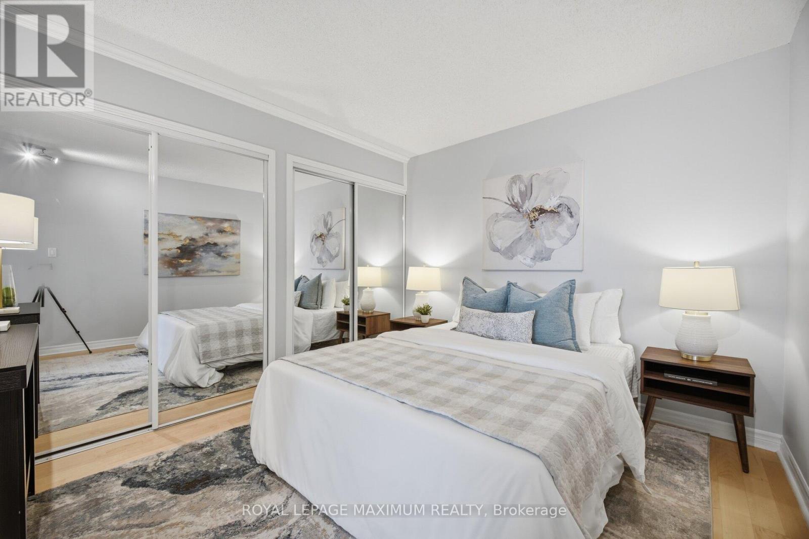 












508 - 200 MANITOBA STREET

,
Toronto,




Ontario
M8Y3Y9

