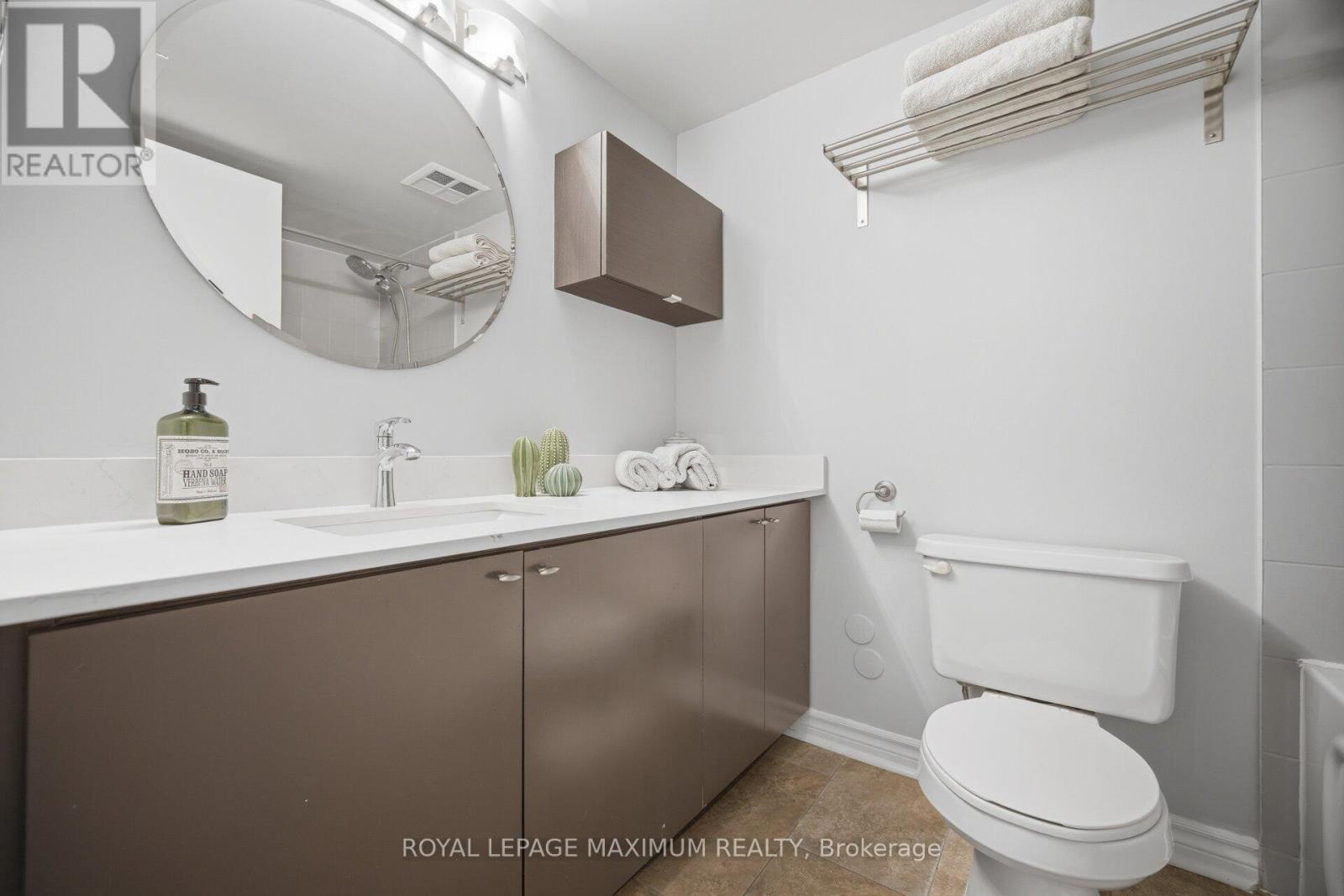 












508 - 200 MANITOBA STREET

,
Toronto,




Ontario
M8Y3Y9

