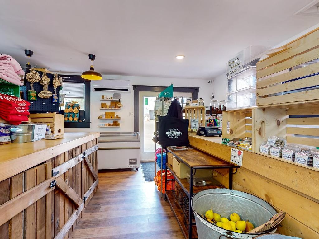 












44 Creamery Road

,
Tatamagouche,




NS
B0V 1K0

