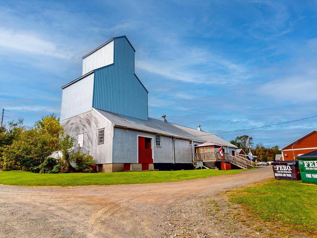 












44 Creamery Road

,
Tatamagouche,




NS
B0V 1K0

