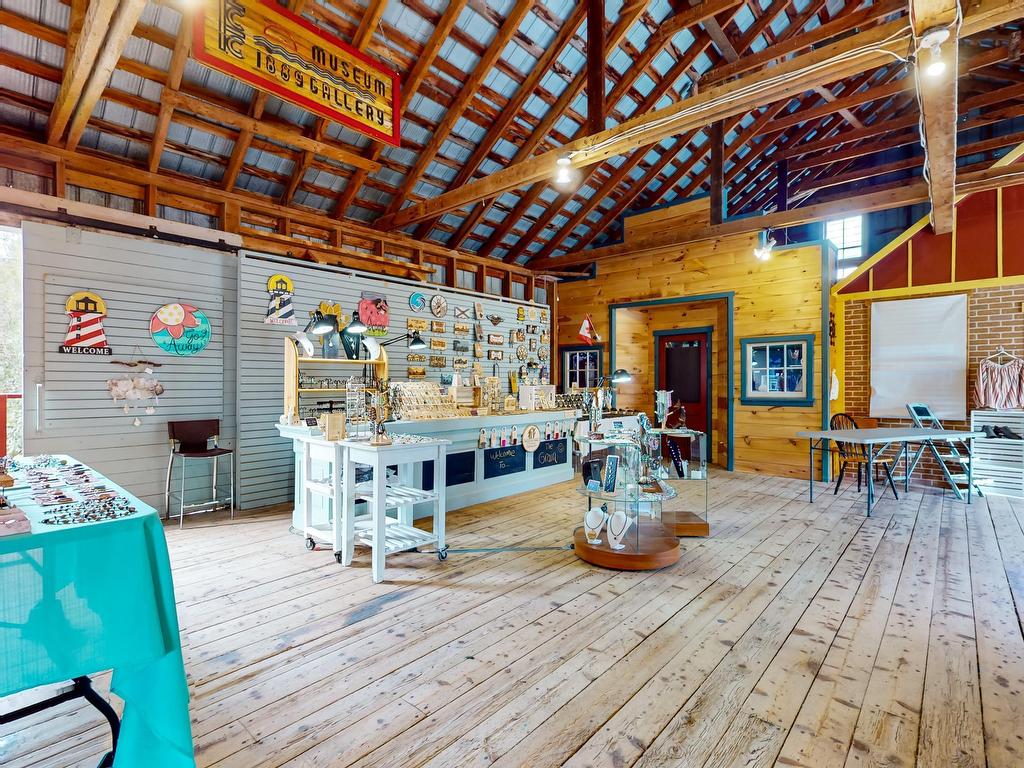 












44 Creamery Road

,
Tatamagouche,




NS
B0V 1K0

