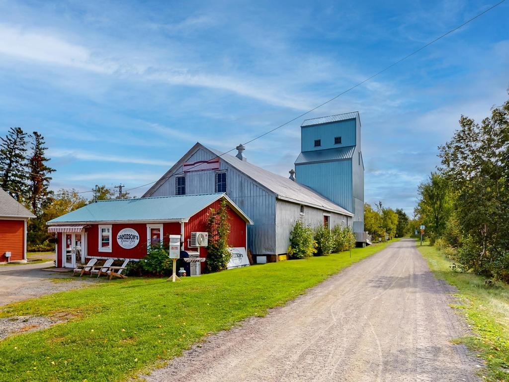 












44 Creamery Road

,
Tatamagouche,




NS
B0V 1K0

