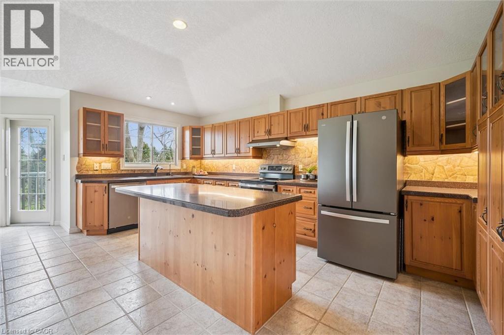 












152 GOLF LINKS Drive

,
Baden,




Ontario
N3A3P1

