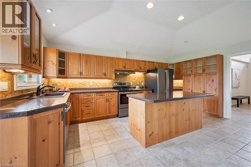 












152 GOLF LINKS Drive

,
Baden,




Ontario
N3A3P1


