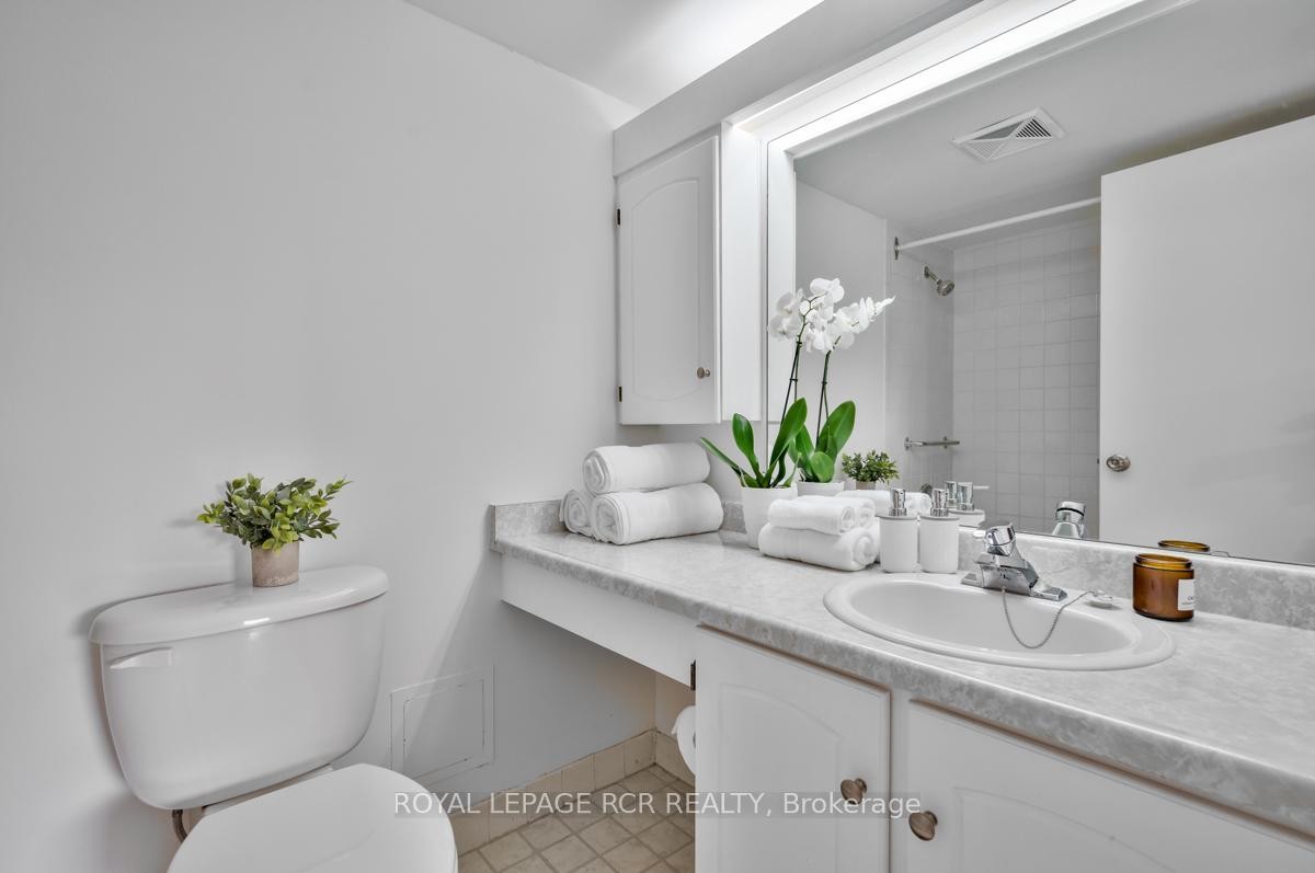 









1535


Lakeshore

Road Est, 205,
Mississauga,




ON
L5E 3E2


