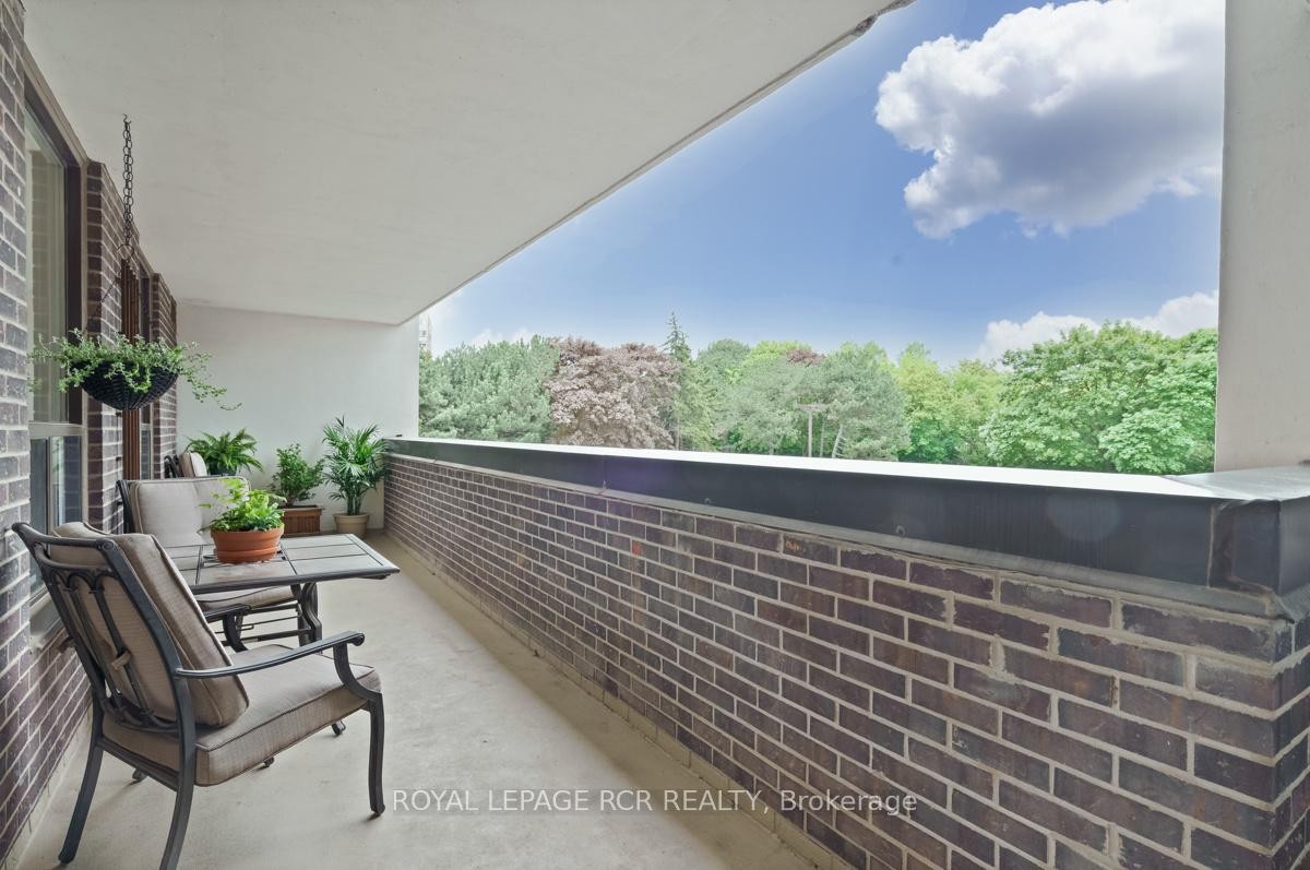 









1535


Lakeshore

Road Est, 205,
Mississauga,




ON
L5E 3E2

