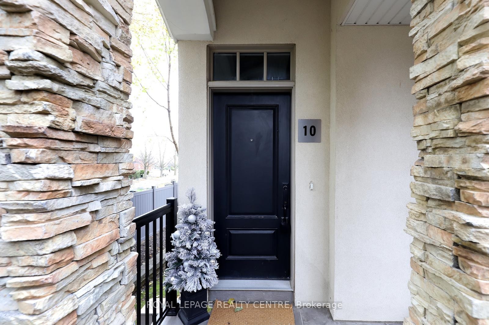 









3077


Cawthra

Road, 10,
Mississauga,




ON
L5A 2X4

