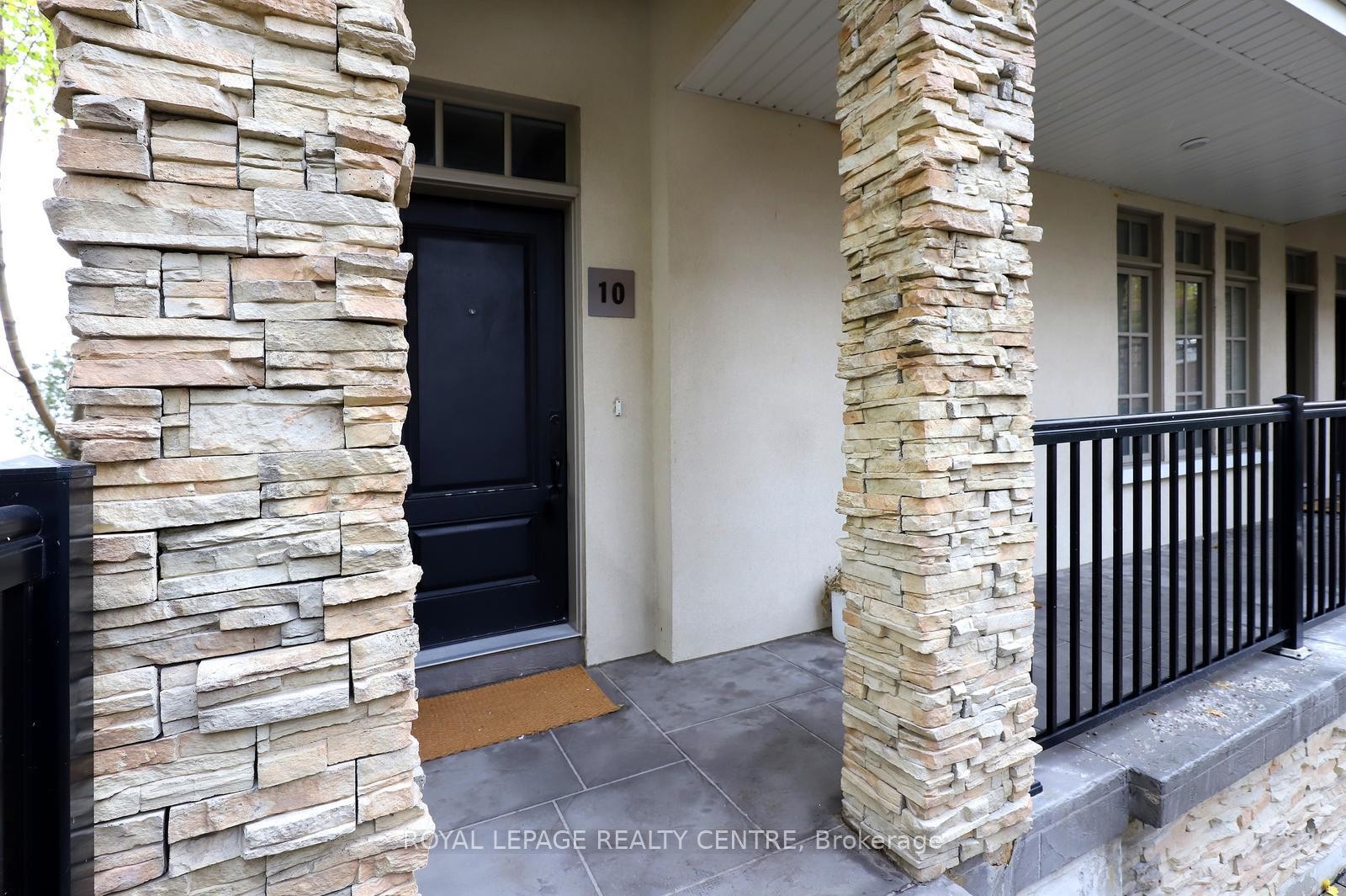 









3077


Cawthra

Road, 10,
Mississauga,




ON
L5A 2X4

